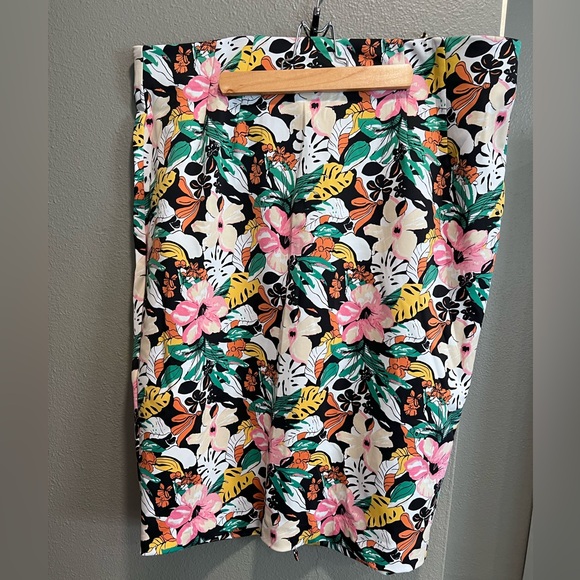 Lane Bryant Dresses & Skirts - Lane Bryant floral Print pencil skirt 18